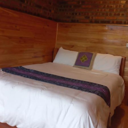 Indigo Snail Boutique Hmong Homestay Sapa Eksteriør billede